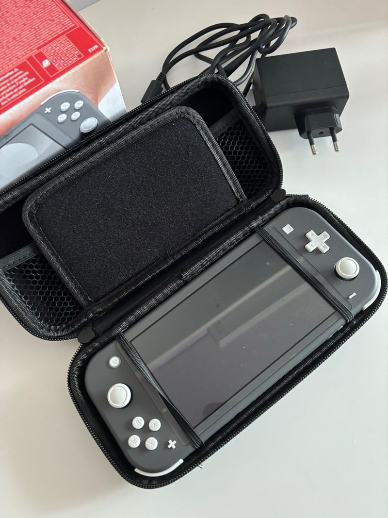 Nintendo Switch Lite gris + Animal Crossing afbeelding 8
