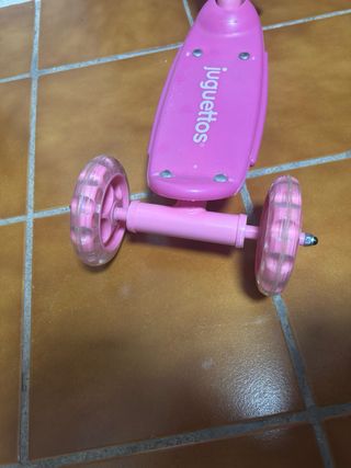 Patinete infantil rosa Juguettos