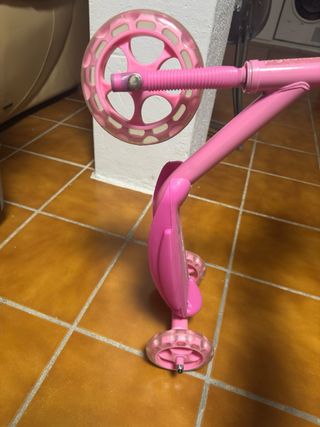 Patinete infantil rosa Juguettos