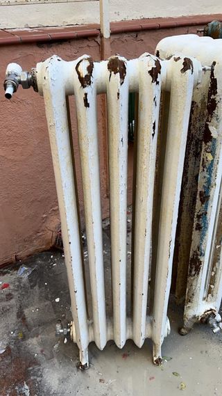 RADIADOR URGE DEJO PISO 4 RADIADORES DE HIERRO