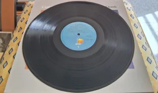 LP de Cat Stevens: "Footsteps In The Dark" (1984)