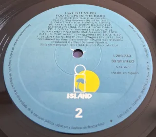 LP de Cat Stevens: "Footsteps In The Dark" (1984)