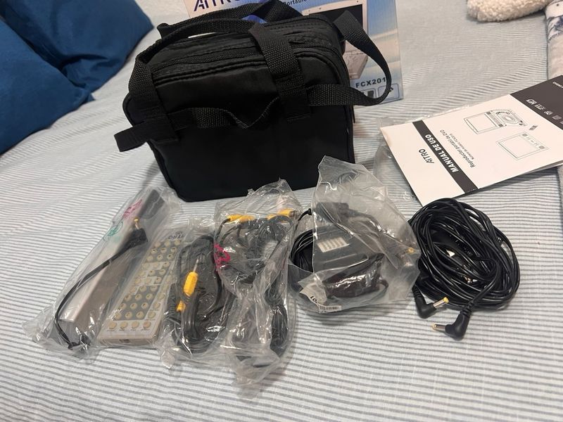 Reprod. DVD Coche AiTROL FCX201S + Monitor afbeelding 2