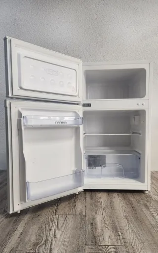 Frigorífico Infiniton bajo encimera