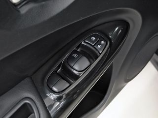 Nissan Juke G E6D-Temp 83 kW(112 CV) 5M/T N-CONNECTA