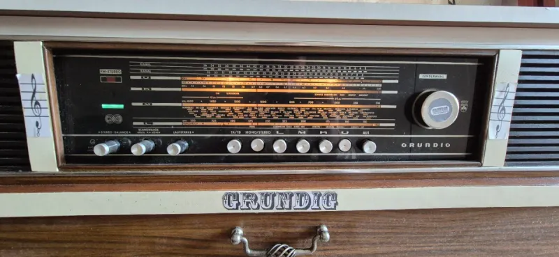 Radio Grundig afbeelding 3