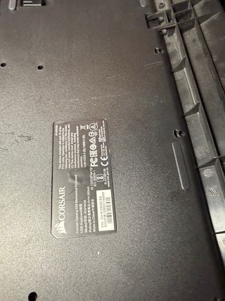 Teclado Mecánico Corsair K68 Cherry MX Red