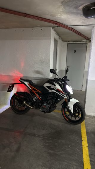 KTM Duke 125