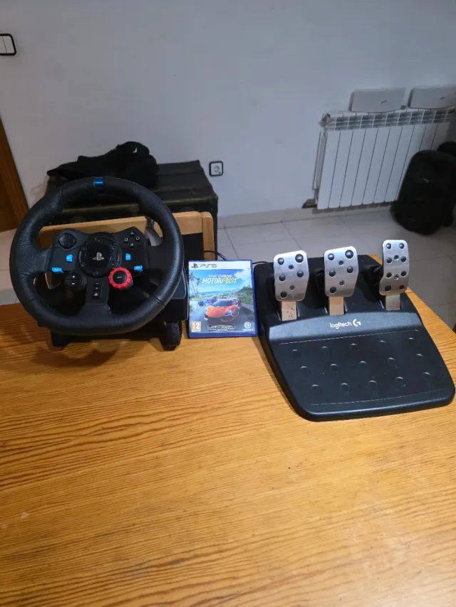 Volante Logitech G29 + The Crew Motorfest PS5