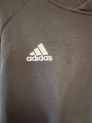 Sudadera Adidas Negra con Rayas Blancas
