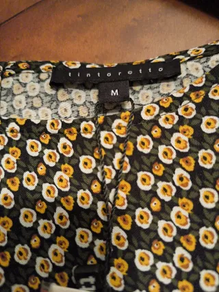 Vestido estampado flores. Sin estrenar.