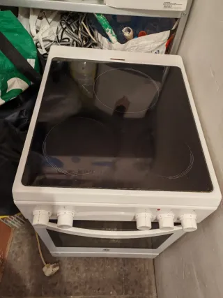 Horno con vitrocerámica blanco