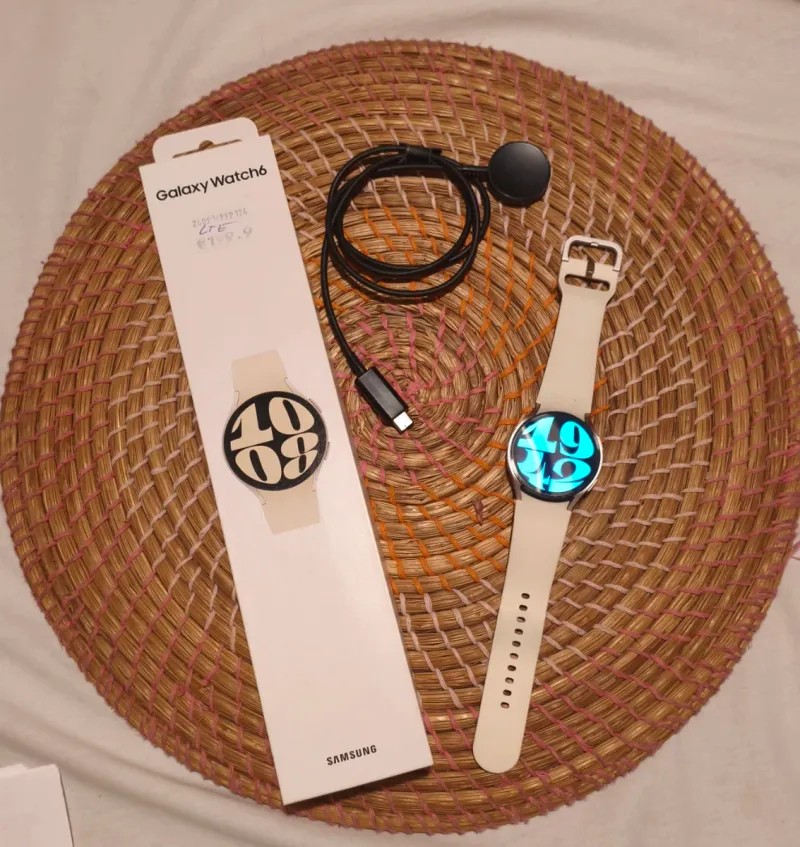 Samsung Galaxy Watch 6 LTE Beige con Wi-Fi y GPS