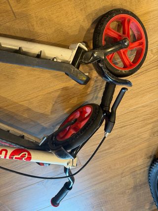 Patinete Plegable Blanco y Rojo 3 ruedas