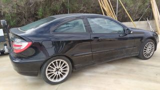 Mercedes-Benz Clase C 2004