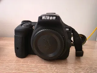 Cámara Nikon D5600 + Objetivo 18-300mm VR