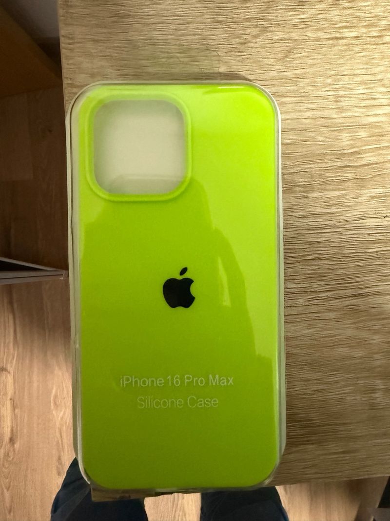 Funda iPhone 16 Pro Max Silicona Sin estrenar