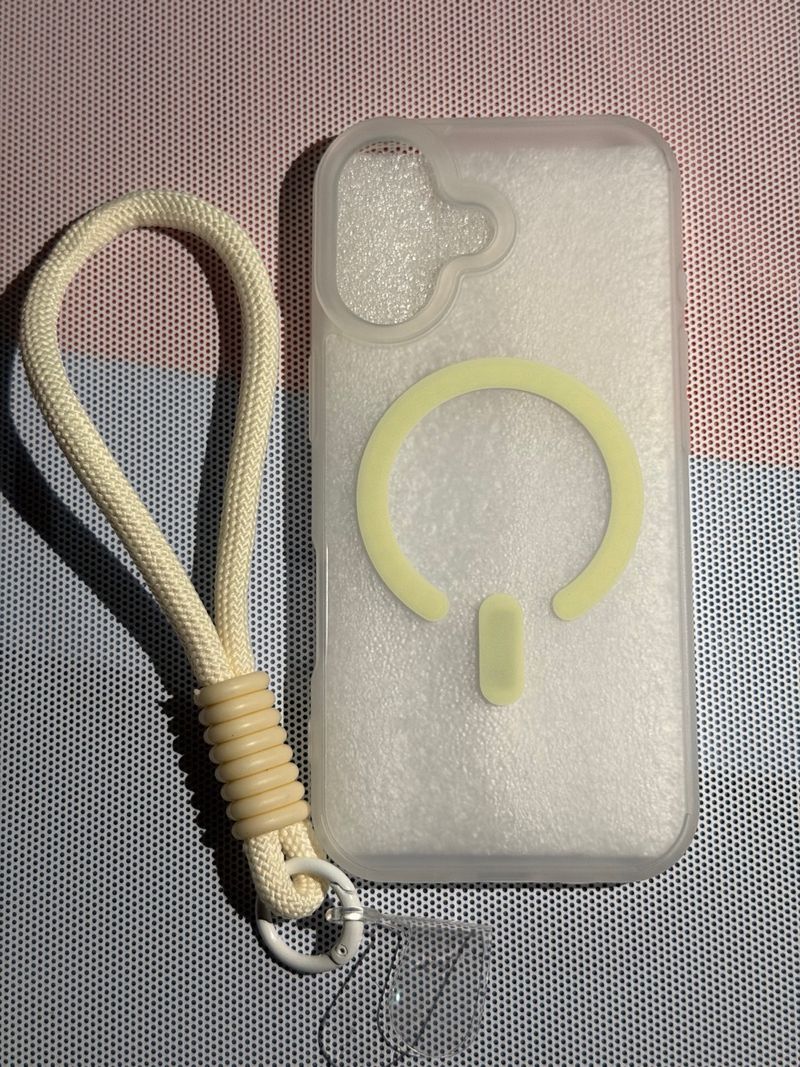 Funda iPhone 17 Transparente con Cordon