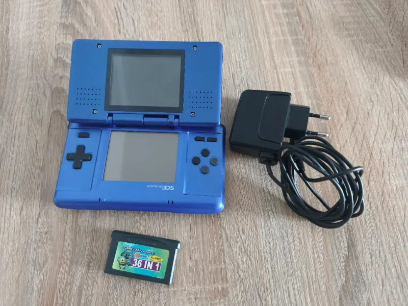 Nintendo DS Fat Azul + Cargador + Juego