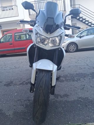 Kawasaki Z750 Blanca 2009