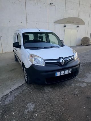 Renault Kangoo 2016 1 año de garantia premium