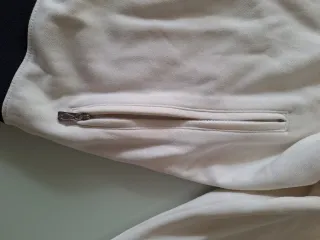 Chaqueta Nike blanca y roja año 2010