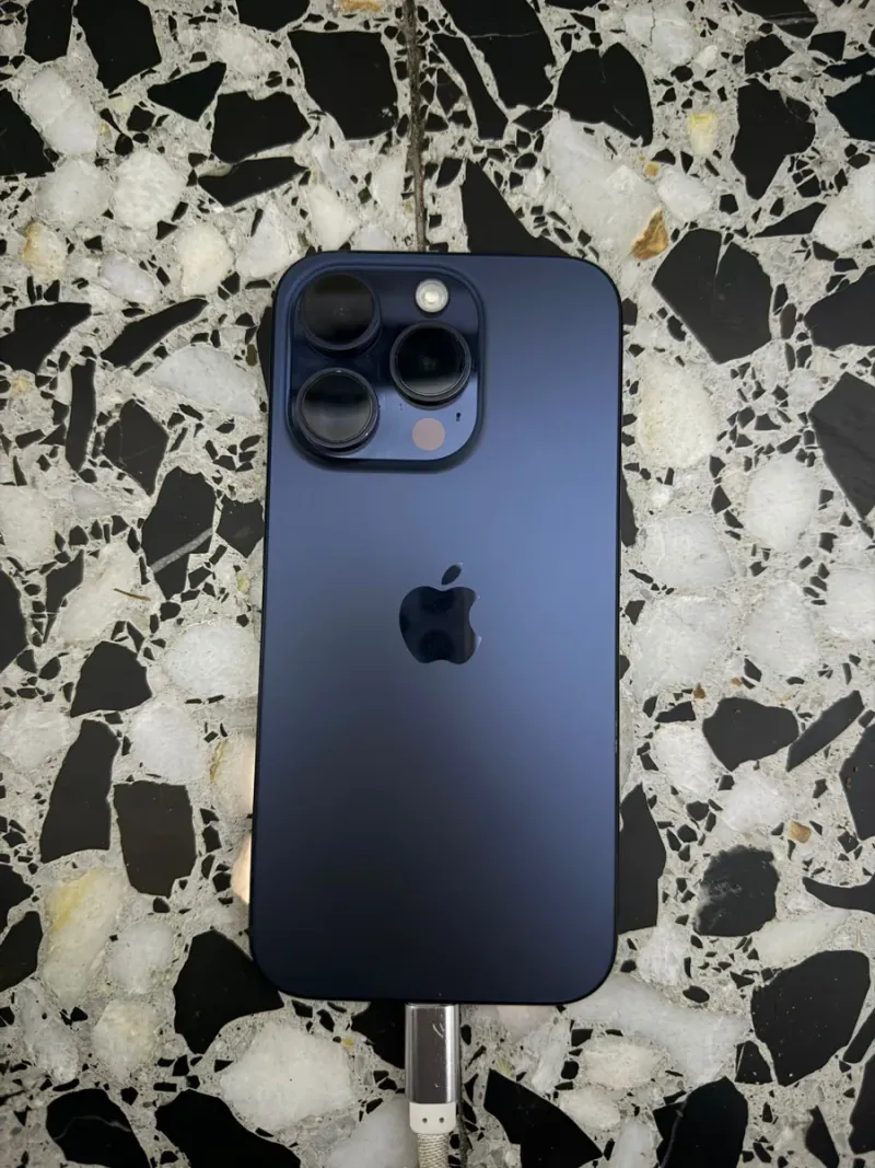 iPhone 15 Pro Pantalla Rota afbeelding 3