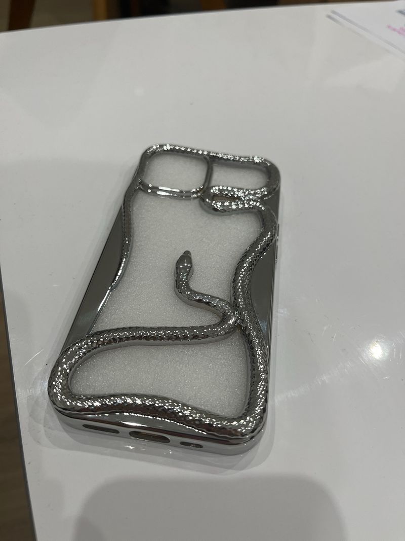 Funda iPhone 13 Serpiente Plateada afbeelding 2