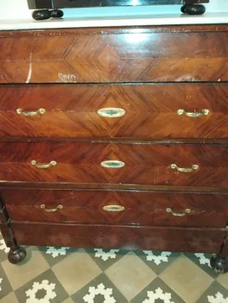 Cajonera de madera con tapa de mármol