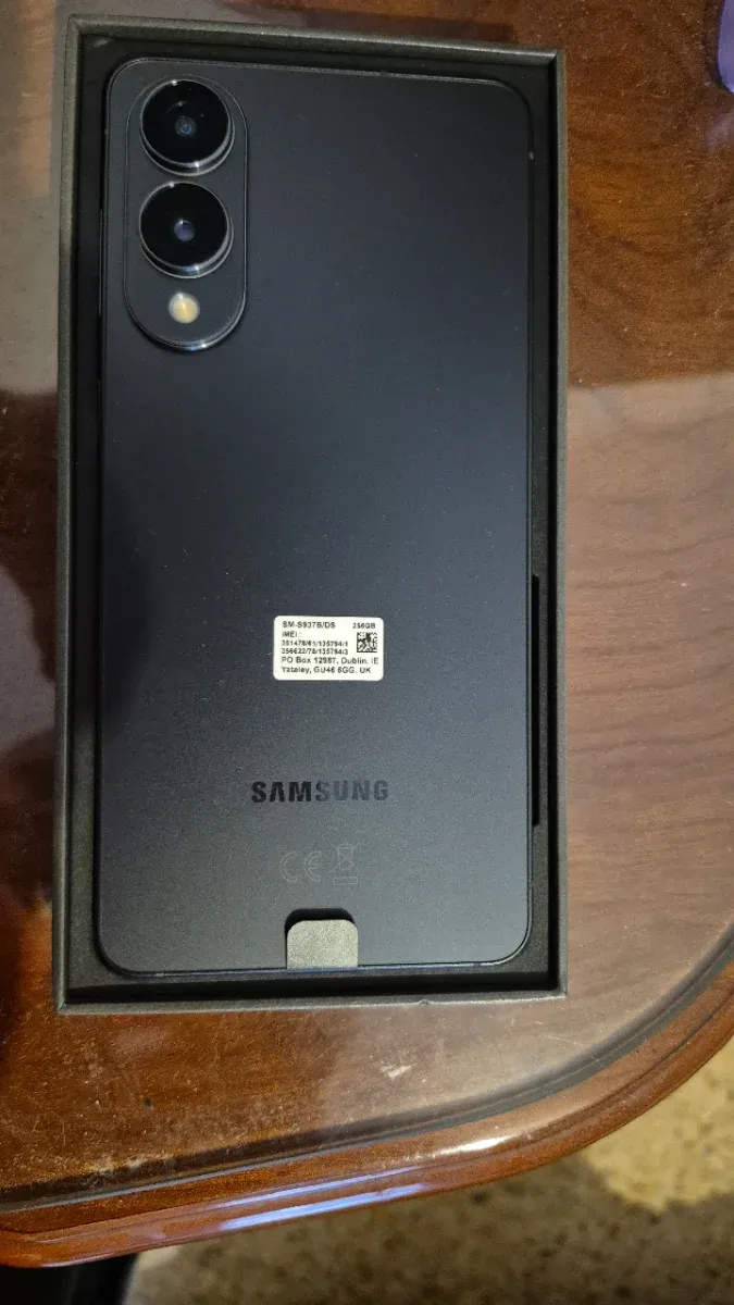 Samsung Galaxy S25 Edge Nuevo Sin Estrenar afbeelding 2
