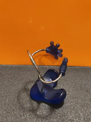 Porta cellulare design mani blu