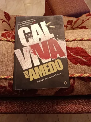 Libro EN CAL VIVA, de José Amedo.