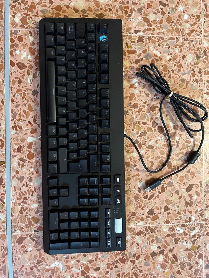 Teclado Mecánico Negro
