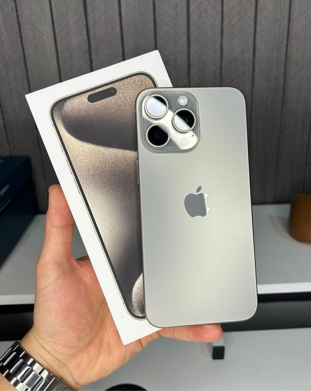 iPhone 15 Pro Max 256GB como nuevo