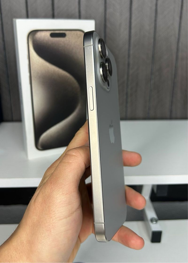 iPhone 15 Pro Max 256GB como nuevo afbeelding 3