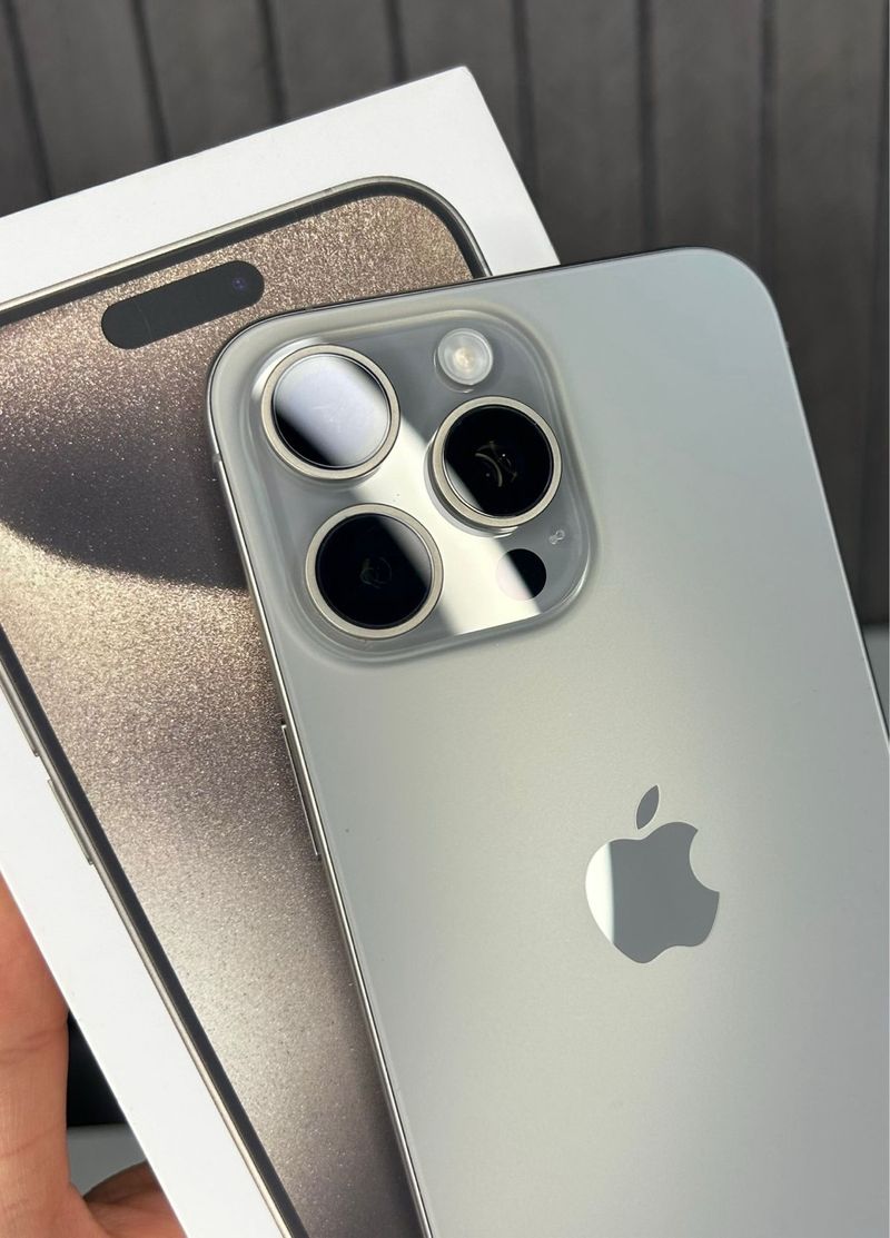 iPhone 15 Pro Max 256GB como nuevo afbeelding 2