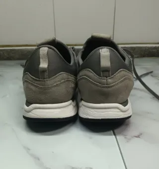 Deportivas New Balance Grises