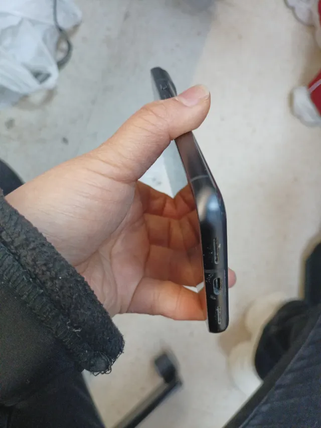 Pixel 8 con pantalla línea vertical