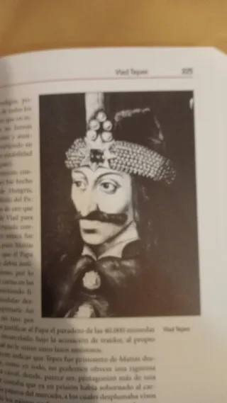 Vampiros el mito de los no muertos. 5 fotos.