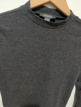 Camiseta gris manga larga Primark talla S