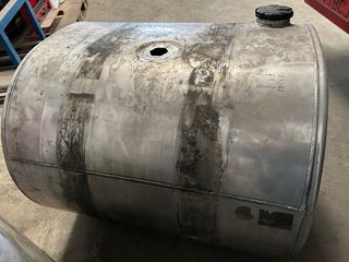 Depósito Camión Volvo Renault