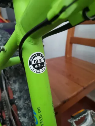 Bicicleta Merida verde en buen estado