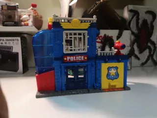 Estación de Policía Super Zings