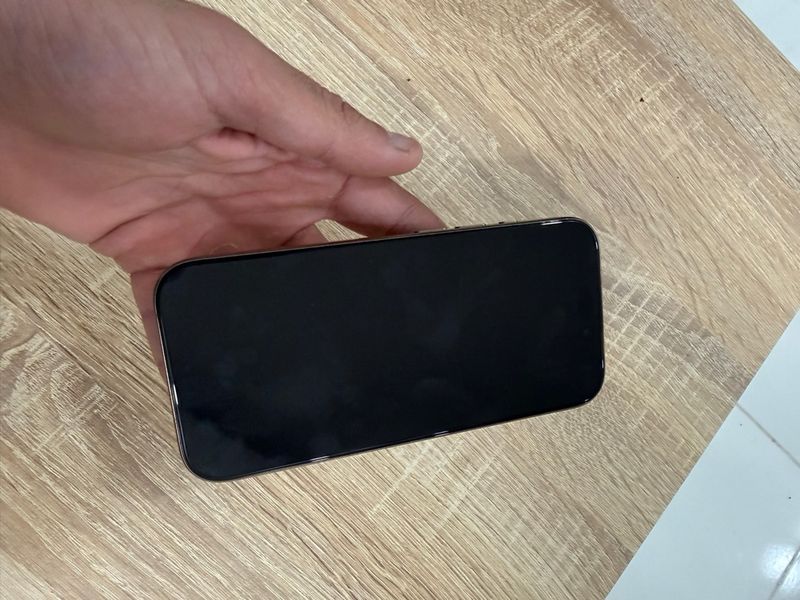iPhone 16 Pro IMPECABLE afbeelding 3