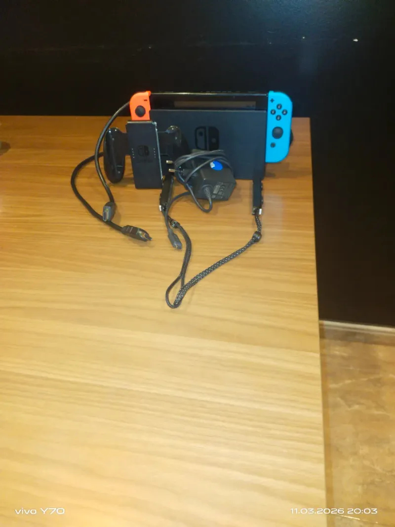 Nintendo Switch Azul y roja