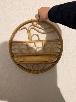 Estantería redonda de ratán