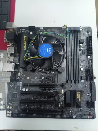 Placa Base Gigabyte GA-B250M-D3H + CPU i5 7400