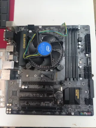 Placa Base Gigabyte GA-B250M-D3H + CPU i5 7400