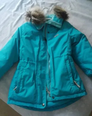 Chaqueta niña cuero sintético negra 5 euros