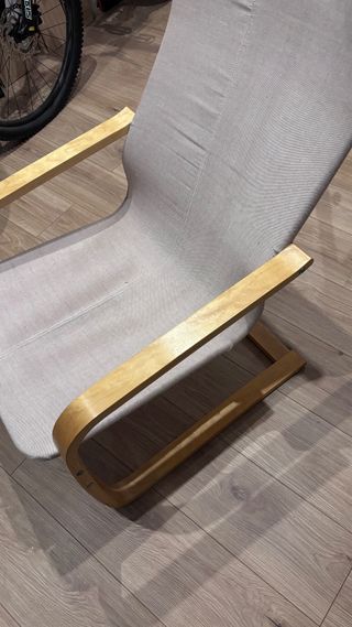 Silla balancín beige madera